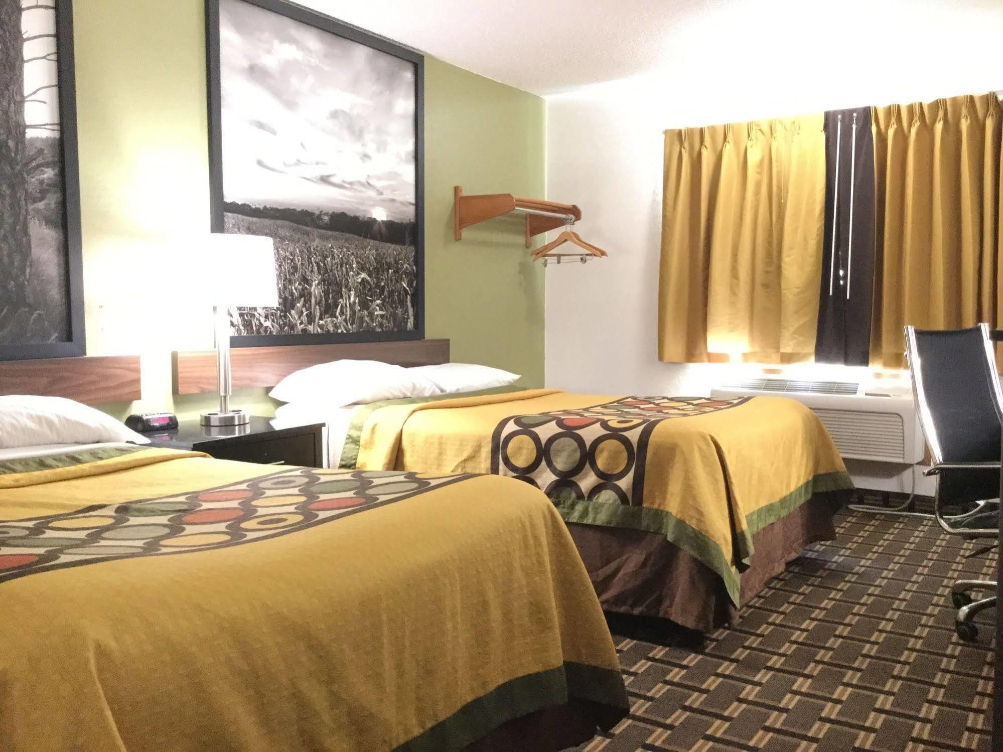 Super 8 By Wyndham Wayne Hotel Ngoại thất bức ảnh
